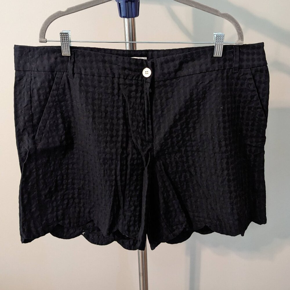 Crown & Ivy Shelby Scalloped Shorts